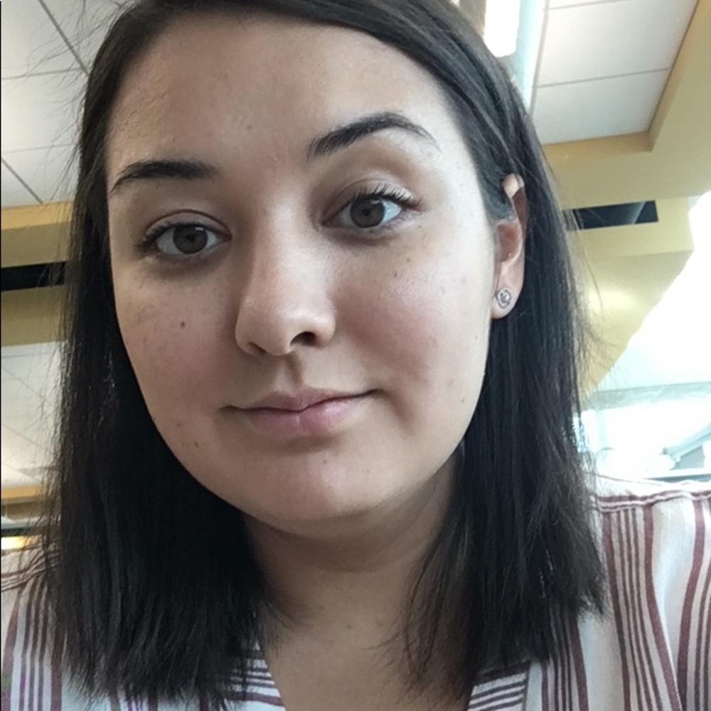 Meet your Posher, Crystal